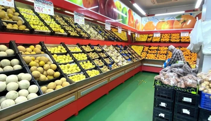 A M Frutas - 2765-280 Estoril