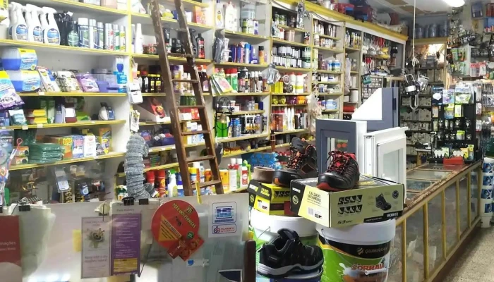 Drogaria Rodrigues -  Interior - Estoril