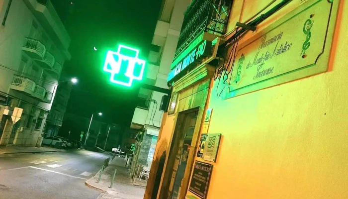 Farmacia Montepio Artistico Tavirense - 8800-399 Tavira