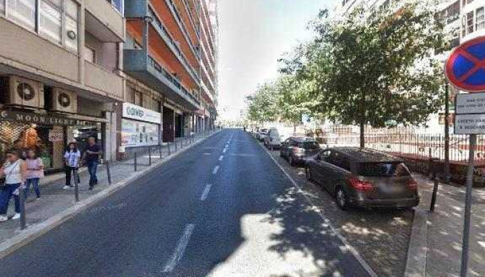 Farmacia Pinto -    Idalina Da Conceicao De Morais Parada Nobrega De Matos Street View E 360deg - Lisboa