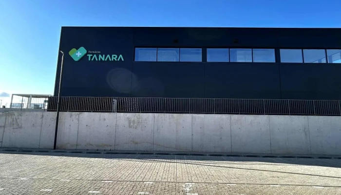 Farmacia Tanara Oeiras Do Proprietario - R. Vitor Alves 7 Frente C