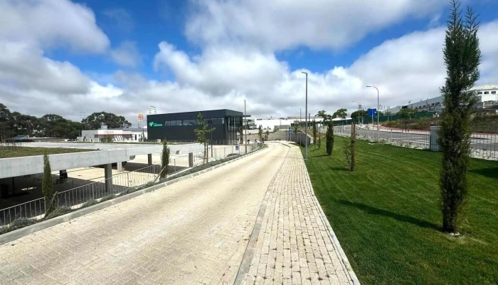 Farmacia Tanara Oeiras Tudo - R. Vitor Alves 7 Frente C