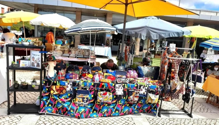 Mercado Praia da Areia Branca - Portugal