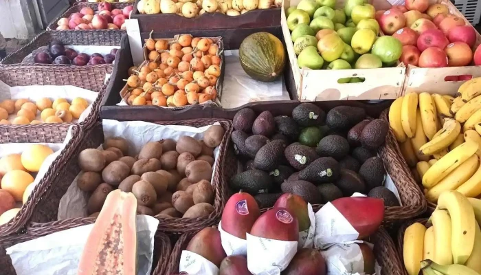 Mini Mercado Dias - 2705-023 Colares